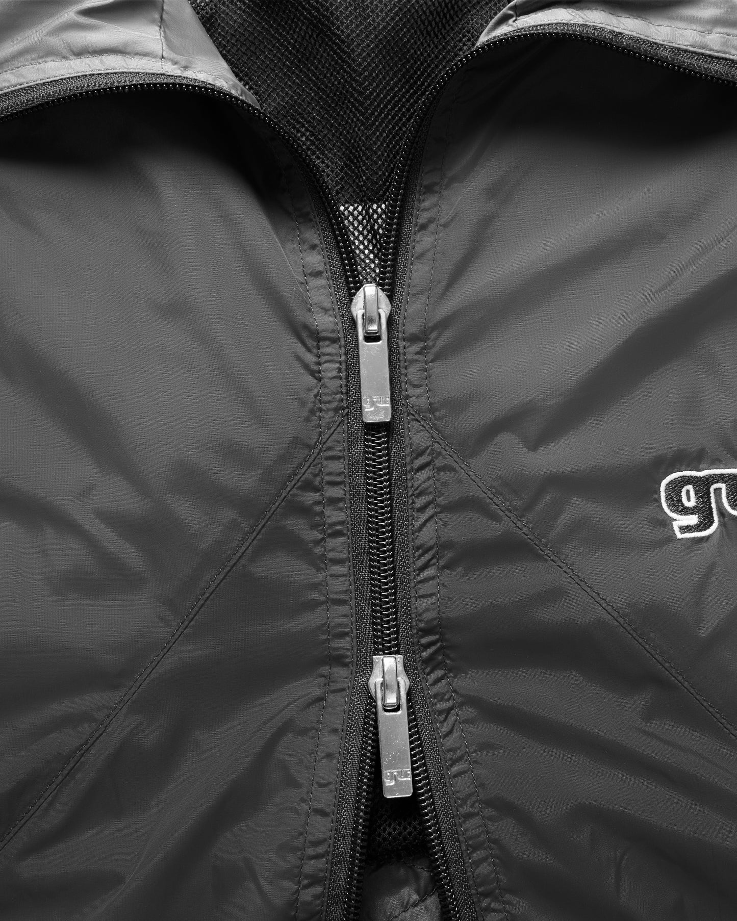 Perec windbreaker
